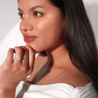 Genova rund halo diamant ring i hvidguld